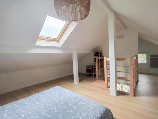 Maison ancienne rénovée sur LONGUESSE