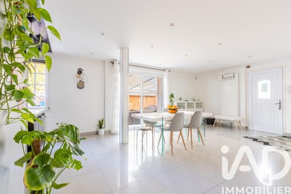 Maison à vendre 5 pièces 122 m² Paray-Vieille-Poste