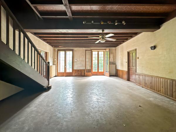 Reyrieux (01600) À Vendre – Appartement en rez-de-chaussée-de-jardin en plateau – Reyrieux