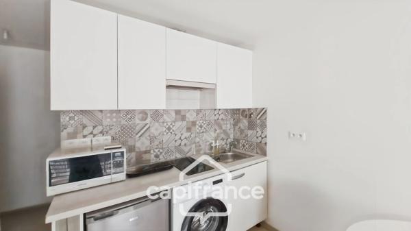 Bagnolet-A vendre studio 18,14 m2 avec terrasse 7 m2-Lumineux-bon état-5mn à pied métro L3 - Proche Montreuil