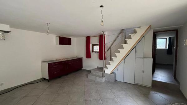 Maison à louer à Pranles (07000)