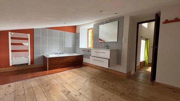 Maison à louer à Pranles (07000)