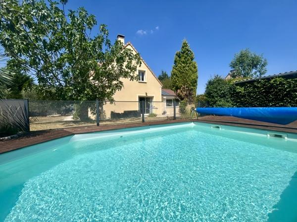 MARCOUSSIS - MAISON FAMILIALE DE CHARME - F7 - 2011 - EXTENSION & PISCINE - JARDIN 1 000M2