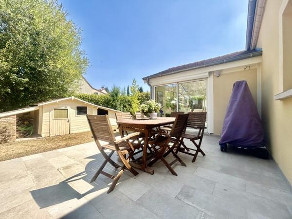 MARCOUSSIS - MAISON FAMILIALE DE CHARME - F7 - 2011 - EXTENSION & PISCINE - JARDIN 1 000M2