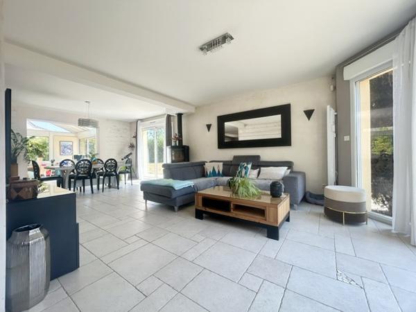 MARCOUSSIS - MAISON FAMILIALE DE CHARME - F7 - 2011 - EXTENSION & PISCINE - JARDIN 1 000M2