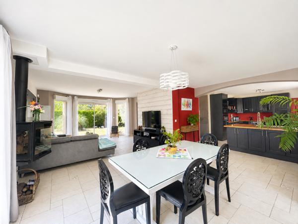 MARCOUSSIS - MAISON FAMILIALE DE CHARME - F7 - 2011 - EXTENSION & PISCINE - JARDIN 1 000M2