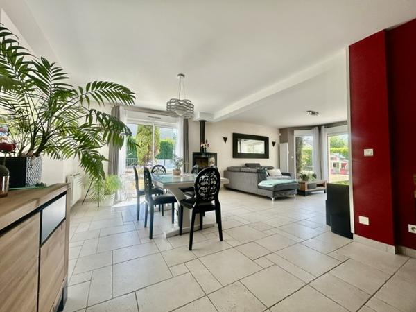 MARCOUSSIS - MAISON FAMILIALE DE CHARME - F7 - 2011 - EXTENSION & PISCINE - JARDIN 1 000M2