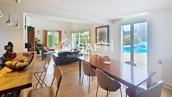 LE HAILLAN : MAISON AU CALME, 4 CHAMBRES, PISCINE, GARAGE