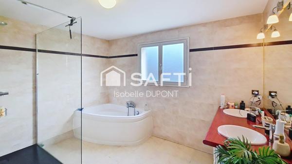 LE HAILLAN : MAISON AU CALME, 4 CHAMBRES, PISCINE, GARAGE