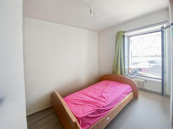 IMMEUBLE-12 PIÈCES -Mulhouse 68100