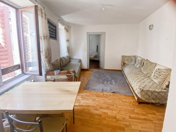 IMMEUBLE-12 PIÈCES -Mulhouse 68100