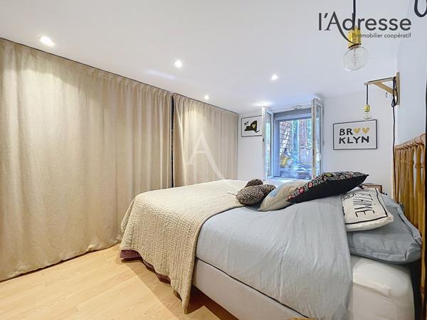 Appartement duplex terrasse Suresnes 3 pièce(s) de 65,46m2 ( 70m2 avec placards et bibliothèque)