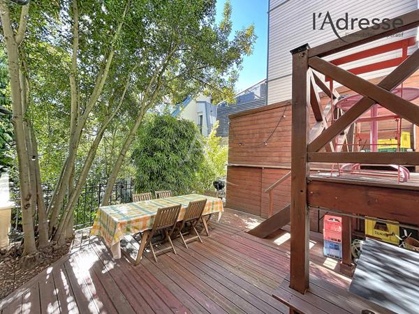 Appartement duplex terrasse Suresnes 3 pièce(s) de 65,46m2 ( 70m2 avec placards et bibliothèque)