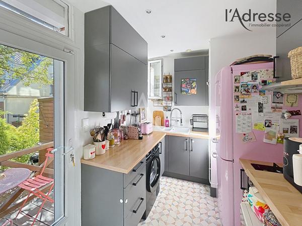Appartement duplex terrasse Suresnes 3 pièce(s) de 65,46m2 ( 70m2 avec placards et bibliothèque)