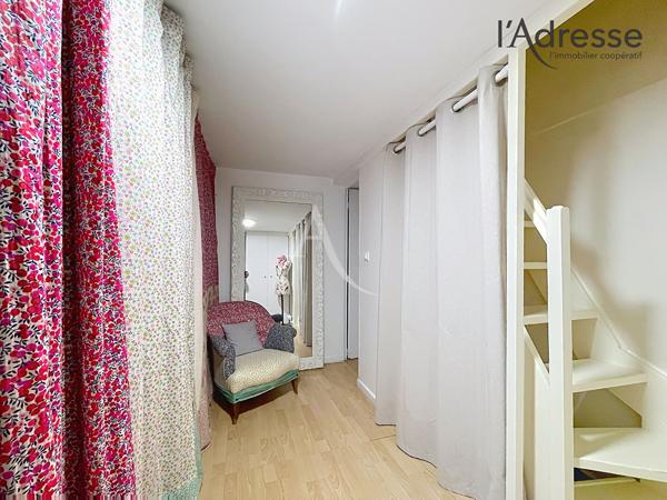 Appartement duplex terrasse Suresnes 3 pièce(s) de 65,46m2 ( 70m2 avec placards et bibliothèque)
