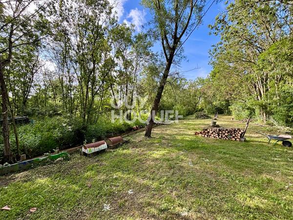 Maison à Andilly - 4 pièces avec double garage et dépendances