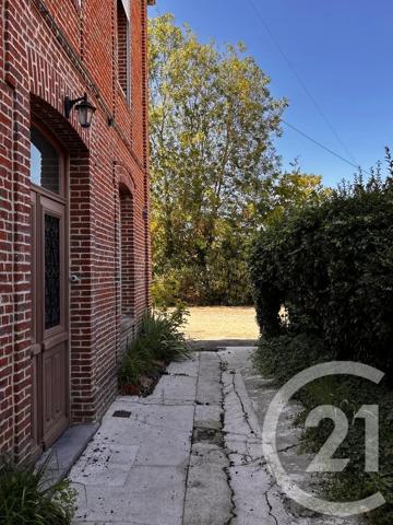 Maison à vendre  6 pièces - 170 m 2   GUISE  - 02