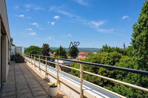 Appartement Le Vesinet 4 pièce(s) 121.43 m2 Le vesinet Appartement Le Vesinet 4 pièce(s) 121.43 m2 Le vesinet