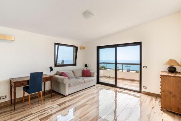 Vente Penthouse Roquebrune-Cap-Martin 4 Pièces 128 m²