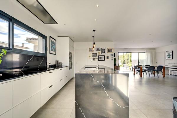 Vente Maison de luxe Aix-en-Provence 5 Pièces 160 m²