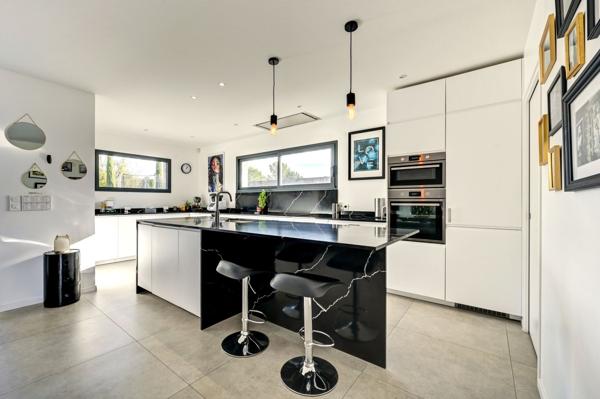 Vente Maison de luxe Aix-en-Provence 5 Pièces 160 m²