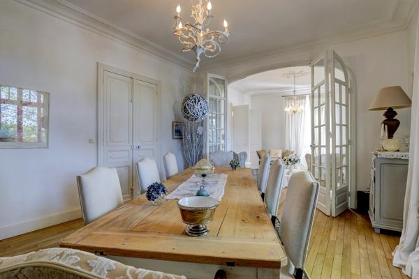 Vente Maison de ville Castres 15 Pièces 385 m²