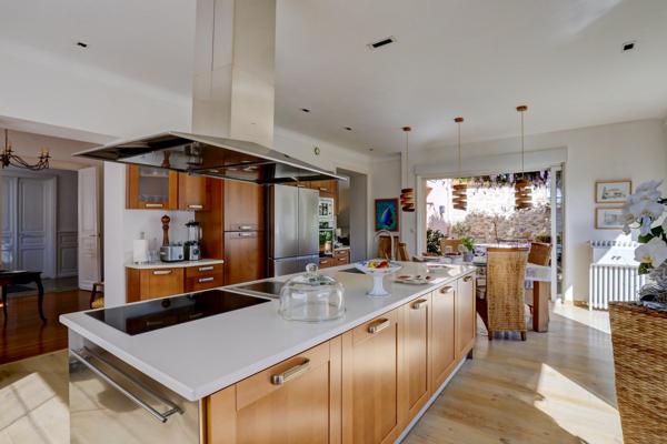 Vente Maison de ville Castres 15 Pièces 385 m²