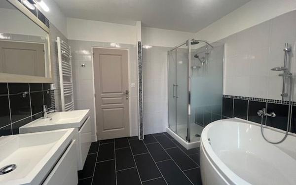 Maison à louer    3 pièces •  Bohars