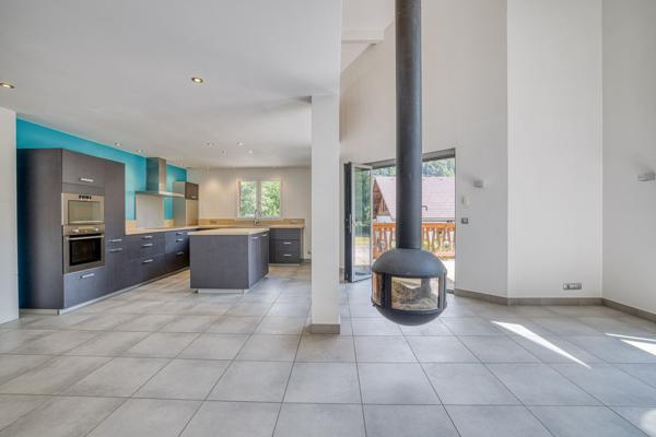 Vente Chalet de luxe Arâches-la-Frasse 6 Pièces 163 m²