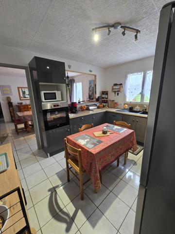 Maison à vendre 5 pièces 3 chambres jardin clos MAREUIL SUR LAY DISSAIS (85)