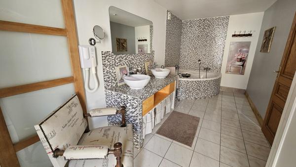 4 Chambres d'hôtes fleurissantes au coeur de Saint Emilion