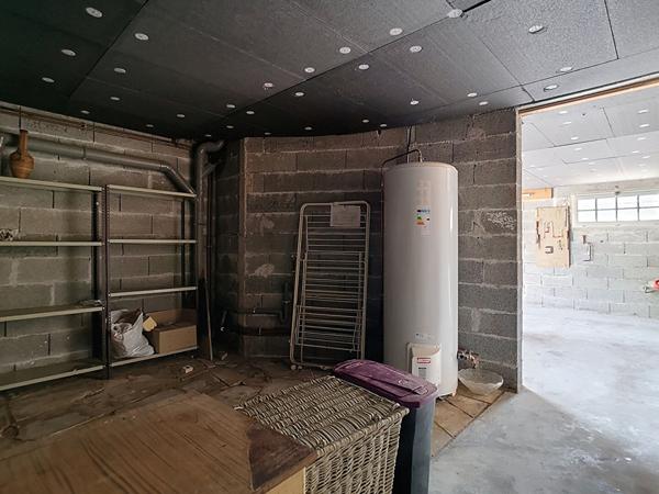 Maison avec vie de plain pied à vendre à Cublac côté la Rivière de Mansac - 5 chambres - Grand sous sol - Jardin arboré