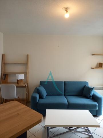 L'ADRESSE VOUS PROPOSE UN CHALEUREUX STUDIO MEUBLE AVEC PARKING PRIVATIF AU PIED DE L'UNIVERSITE