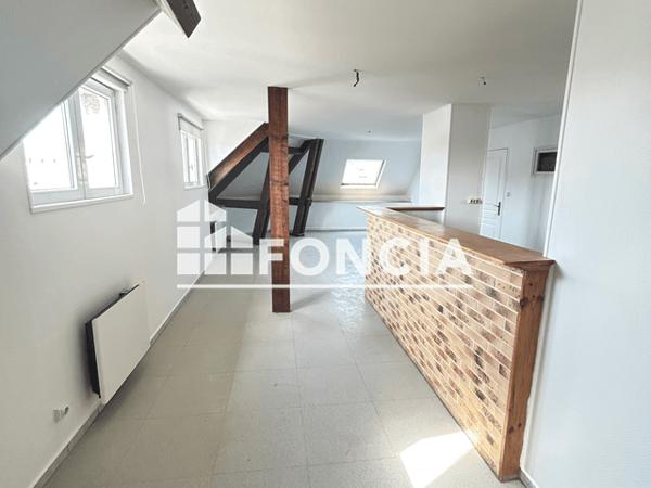 Location Appartement 3 pièces 79.6 m² - ANGLE 9 FBG PIERRE/8 RUE DE MA Charleville Mezieres 08000
