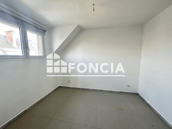 Location Appartement 3 pièces 79.6 m² - ANGLE 9 FBG PIERRE/8 RUE DE MA Charleville Mezieres 08000