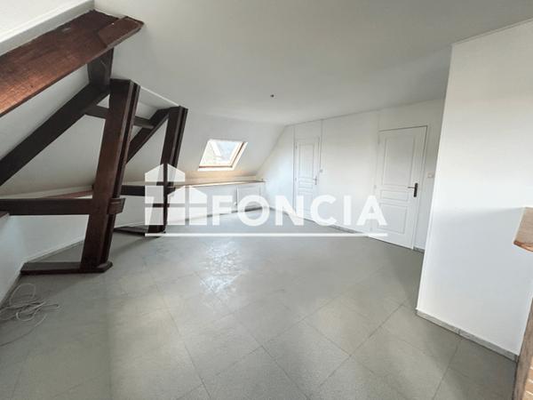 Location Appartement 3 pièces 79.6 m² - ANGLE 9 FBG PIERRE/8 RUE DE MA Charleville Mezieres 08000