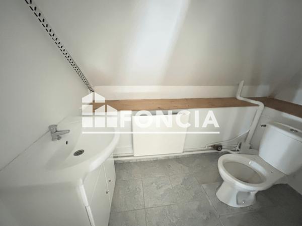 Location Appartement 3 pièces 79.6 m² - ANGLE 9 FBG PIERRE/8 RUE DE MA Charleville Mezieres 08000