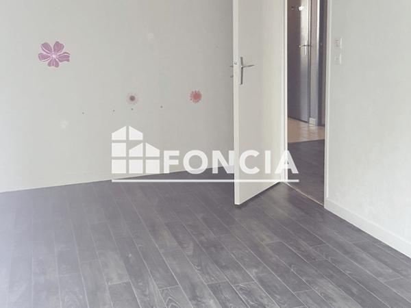 Location Appartement 3 pièces 65.06 m² - 23 RUE JEAN GERSON Rethel 08300