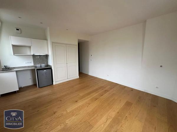 Appartement à louer 1 pièce 33.9m² Saint-Germain-en-Laye (78100)