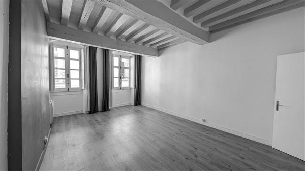 Bouffay – Charmant 2 pièces – 180.000 € fai