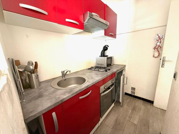 Appartement T1 BIS avec terrasse vue mer