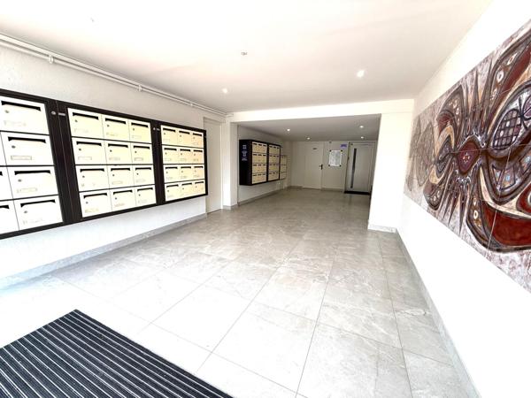 Appartement T1 BIS avec terrasse vue mer