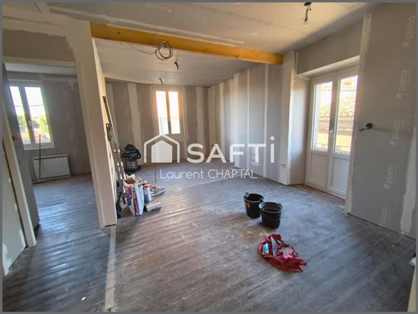 Maison de village rénovée.