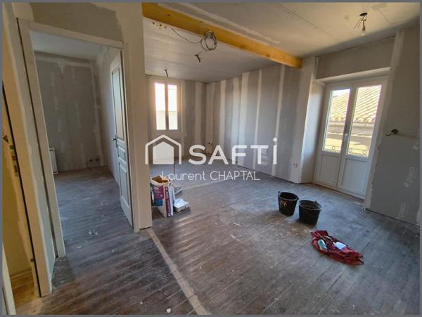 Maison de village rénovée.