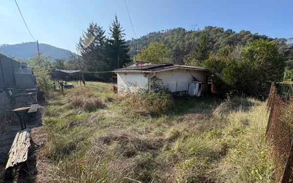 Terrain à vendre    L'Escarène