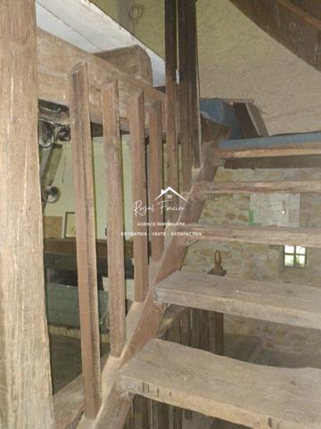 Dans un hameau à ST SULPICE, sur la commune des ORMES, à 5 mn de DANGE ST ROMAIN