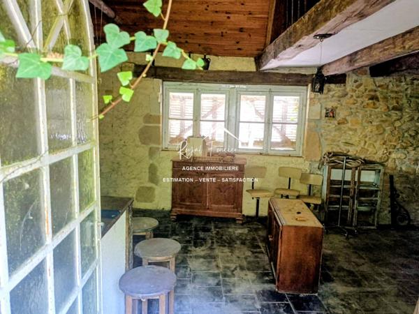 Dans un hameau à ST SULPICE, sur la commune des ORMES, à 5 mn de DANGE ST ROMAIN