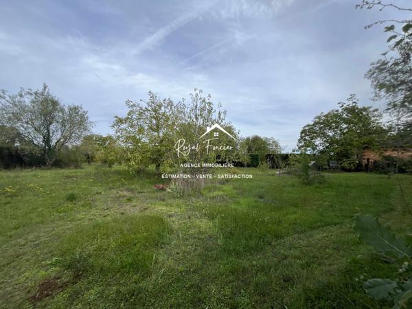 Dans un hameau à ST SULPICE, sur la commune des ORMES, à 5 mn de DANGE ST ROMAIN