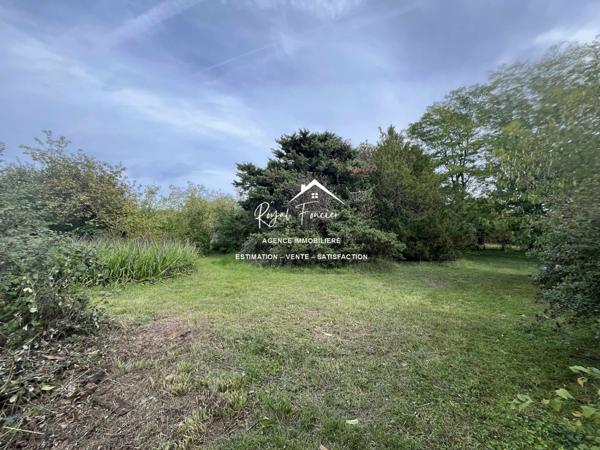 Dans un hameau à ST SULPICE, sur la commune des ORMES, à 5 mn de DANGE ST ROMAIN