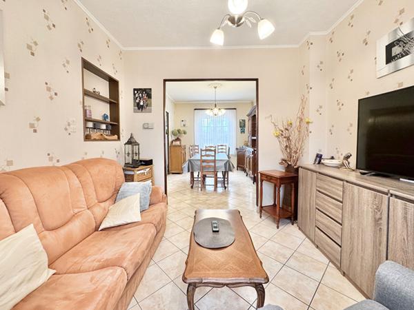 Charmante maison des années 30 avec son jardin, son garage et ses caves sèches